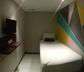  Subwow Hostel  Бандунг